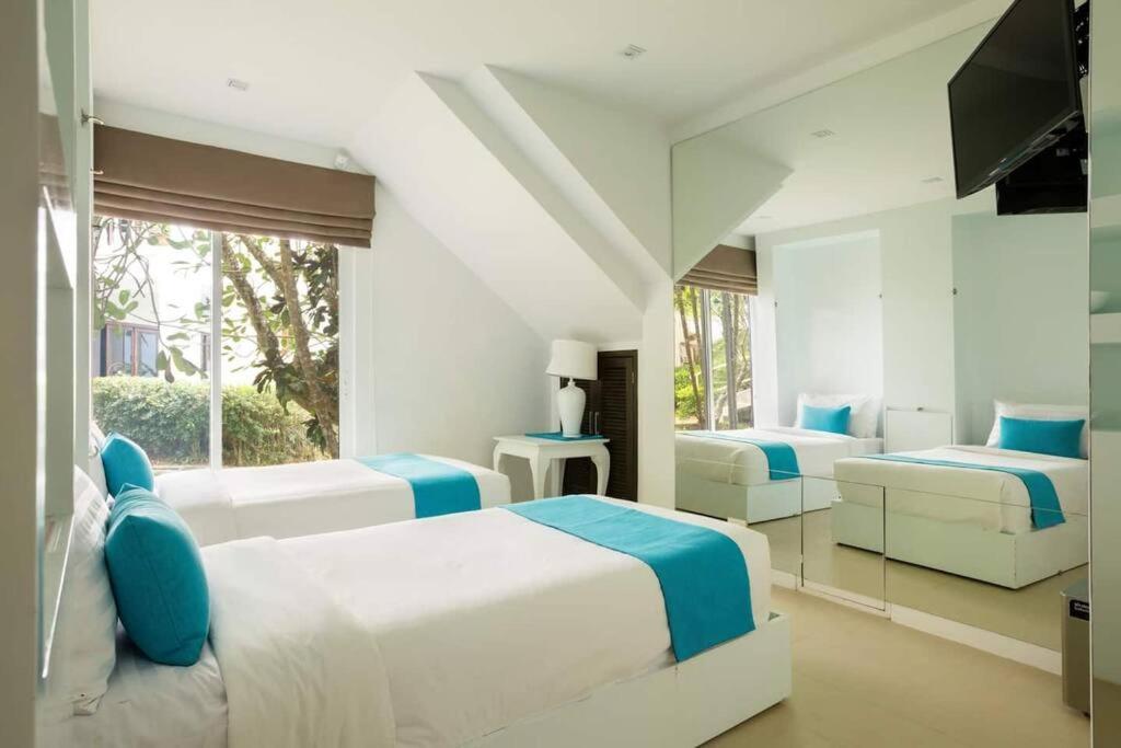 Villa Nirvana - Beachfront Tropical Chic 4Br Haven In Cape Panwa, Phuket Ban Makham Esterno foto